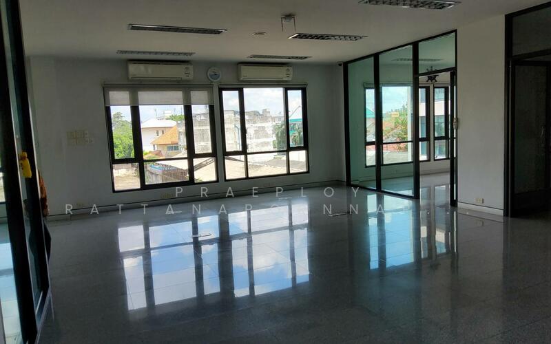 ขาย - อาคาร 5 ชั้น สวย เหมาะสำหรับดูแลผู้สูงอายุ, กรุงเทพ