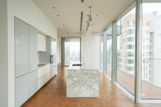 The Ritz-Carlton Residences : เดอะ ริซท์-คาร์ลตัน เรสซิเดนเซส, กรุงเทพ