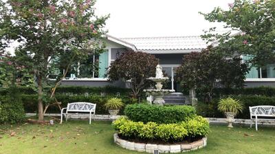 ขาย - ขายรีสอร์ทลดาวรรณ์ คอดเทจ ตกแต่งสไตส์ยุโรป คลองสาม ลำลูกกา มีบ้าน4 หลัง 5 ห้องนอน 5 ห้องน้ำ เนื้อที่, ปทุมธานี