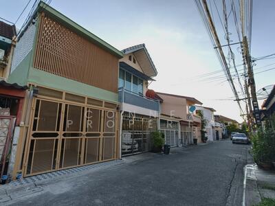 ขาย - ทาวน์เฮ้าส์ ลาดพร้าว 63, กรุงเทพ