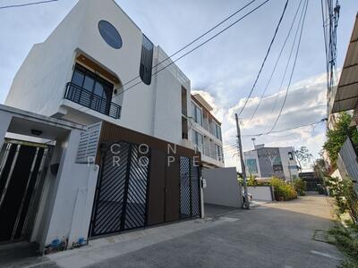 ขาย - ทาวน์โฮม เลียบทางด่วนรามอินทรา-ประดิษฐ์มนูธรรม10, กรุงเทพ