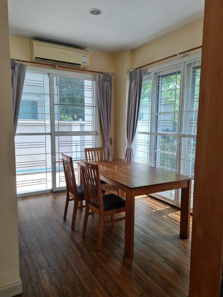 ให้เช่า - บ้าน 2-ห้องนอน, กรุงเทพ