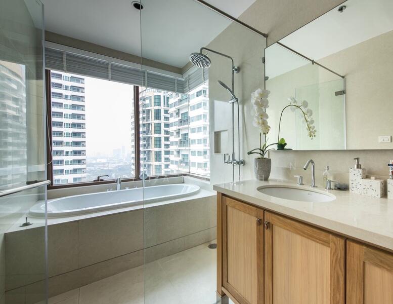 The Emporio Place : ดิ เอ็มโพริโอ เพลส, กรุงเทพ, 93 ซอยสุขุมวิท 24 ถนนสุุขุมวิท, คลองตัน, คลองเตย, กรุงเทพ, 105 ตร.ม., คอนโด ขาย, โดย PK PRIME ESTATE Co., Ltd., 500106717 - DDproperty.com