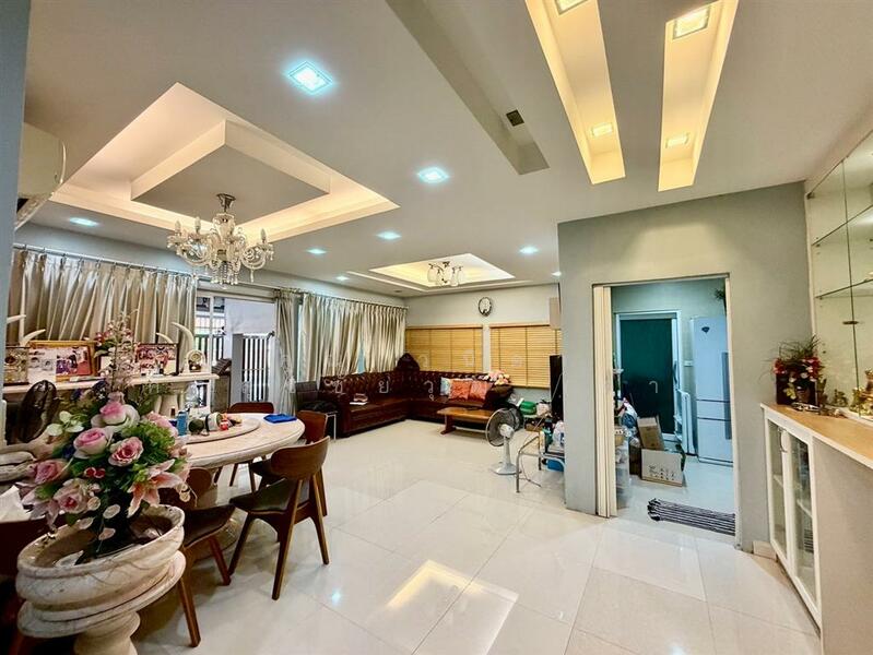 Otthit 1, Bangkok, Lat Phrao Wang Hin Road, Lat Phrao, Lat Phrao, Bangkok, 3 Bedrooms, 250 sqm, Single Detached House For Sale, by คุณ วนิดา ศิริสุขชัยวุฒิ (ดา), 500106910 - DDproperty.com