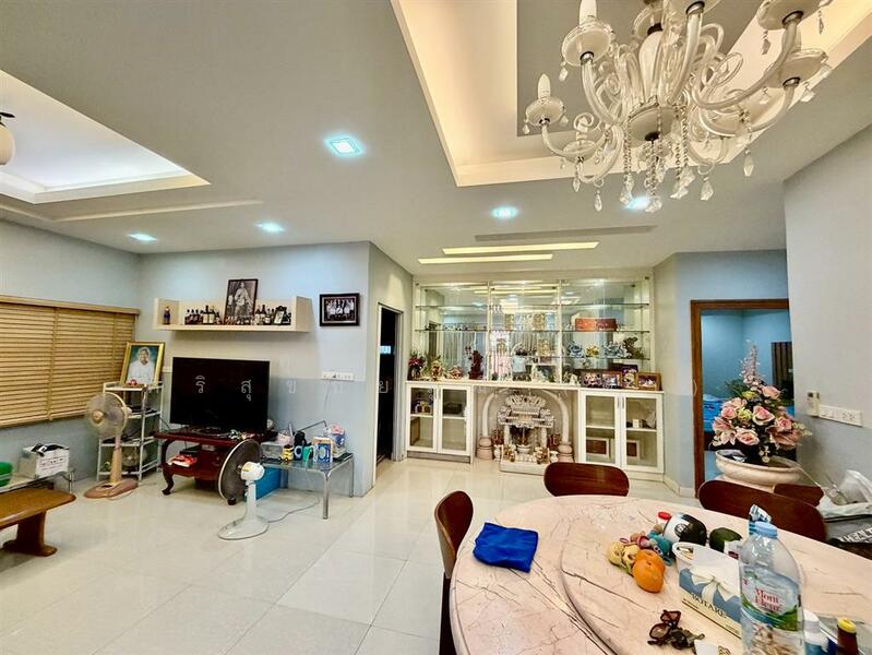 Otthit 1 : หมู่บ้านโอษธิศ 1, กรุงเทพ, ถนนลาดพร้าววังหิน, ลาดพร้าว, ลาดพร้าว, กรุงเทพ, 250 ตร.ม., บ้านเดี่ยว ขาย, โดย คุณ วนิดา ศิริสุขชัยวุฒิ (ดา), 500106910 - DDproperty.com