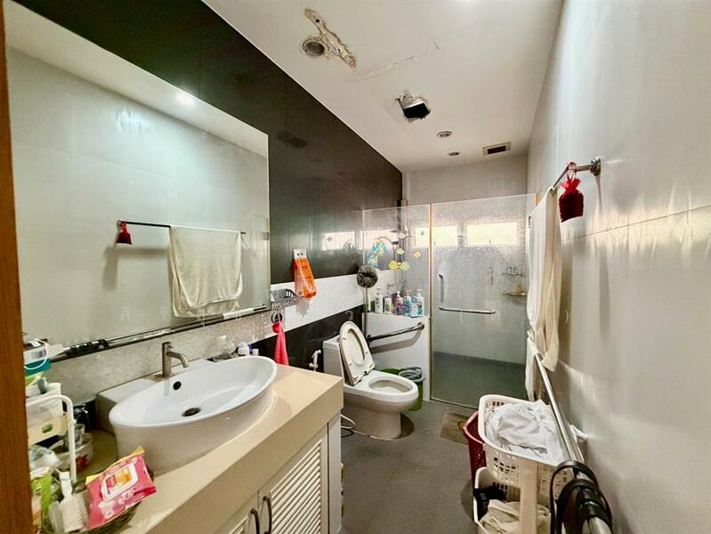 Otthit 1, Bangkok, Lat Phrao Wang Hin Road, Lat Phrao, Lat Phrao, Bangkok, 3 Bedrooms, 250 sqm, Single Detached House For Sale, by คุณ วนิดา ศิริสุขชัยวุฒิ (ดา), 500106910 - DDproperty.com