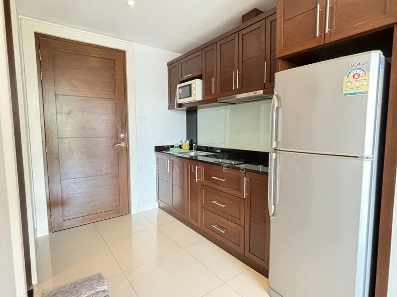 For Sale - Jomtien Beach Condo, Chon Buri (Pattaya)