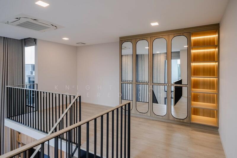 VIVE Krungthep Kreetha, Bangkok, Krungthep Kreetha Road, Saphan Sung, Saphan Sung, Bangkok, 4 Bedrooms, 421 sqm, Single Detached House For Sale, by Knight Frank Chartered (Thailand) Co.,Ltd, 500106954 - DDproperty.com