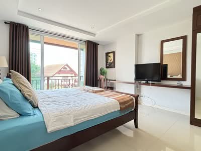 ขาย - Jomtien Beach Penthouses : จอมเทียน บีช เพ้นเฮ้าส์ คอนโดมิเนียม, ชลบุรี