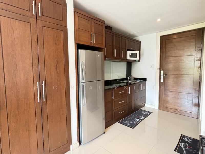 ขาย - Jomtien Beach Penthouses : จอมเทียน บีช เพ้นเฮ้าส์ คอนโดมิเนียม, ชลบุรี