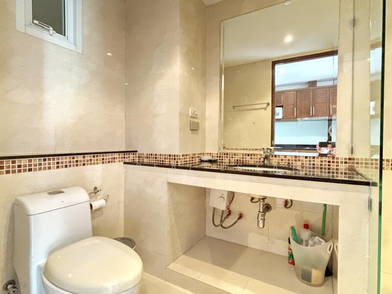 ขาย - Jomtien Beach Penthouses : จอมเทียน บีช เพ้นเฮ้าส์ คอนโดมิเนียม, ชลบุรี