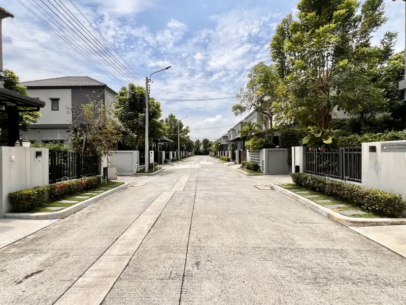 V Compound Ratchaphruek-Pinklao : วี คอมพาวด์ ราชพฤกษ์ - ปิ่นเกล้า, นนทบุรี, ซอยสวนผัก 32, มหาสวัสดิ์, บางกรวย, นนทบุรี, 172 ตร.ม., บ้านแฝด ขาย, โดย Cherlin Lophattarakulsart, 500107002 - DDproperty.com