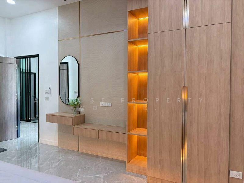 ขายพลูวิลล่าพัทยา สุดหรู สร้างใหม่, ชลบุรี, หนองปรือ, บางละมุง, ชลบุรี, 400 ตร.ม., วิลล่า ขาย, โดย A House Property Co.,Ltd., 500107043 - DDproperty.com