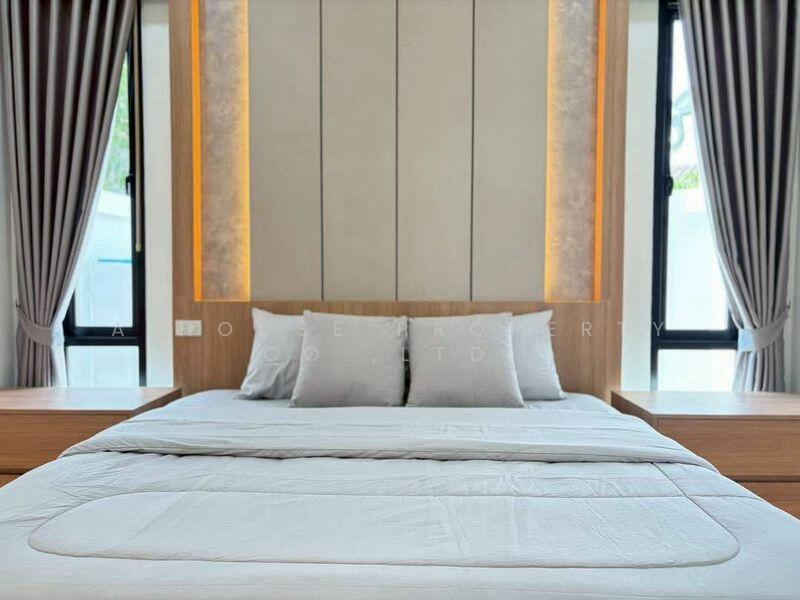 Luxury brand new pool villa for sale in Pattaya., Chon Buri (Pattaya), Nong Pru, Bang Lamung (Pattaya), Chon Buri (Pattaya), 5 Bedrooms, 400 sqm, Villa For Sale, by A House Property Co.,Ltd., 500107043 - DDproperty.com