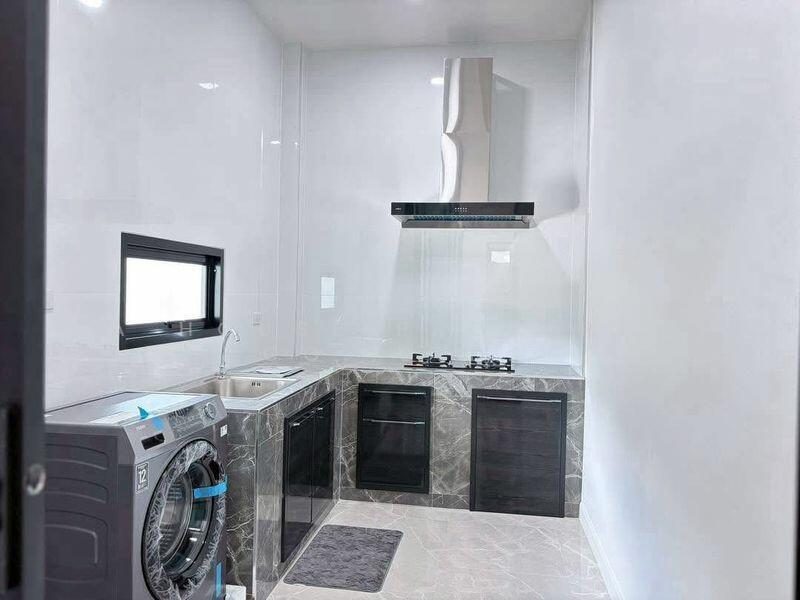 Luxury brand new pool villa for sale in Pattaya., Chon Buri (Pattaya), Nong Pru, Bang Lamung (Pattaya), Chon Buri (Pattaya), 5 Bedrooms, 400 sqm, Villa For Sale, by A House Property Co.,Ltd., 500107043 - DDproperty.com