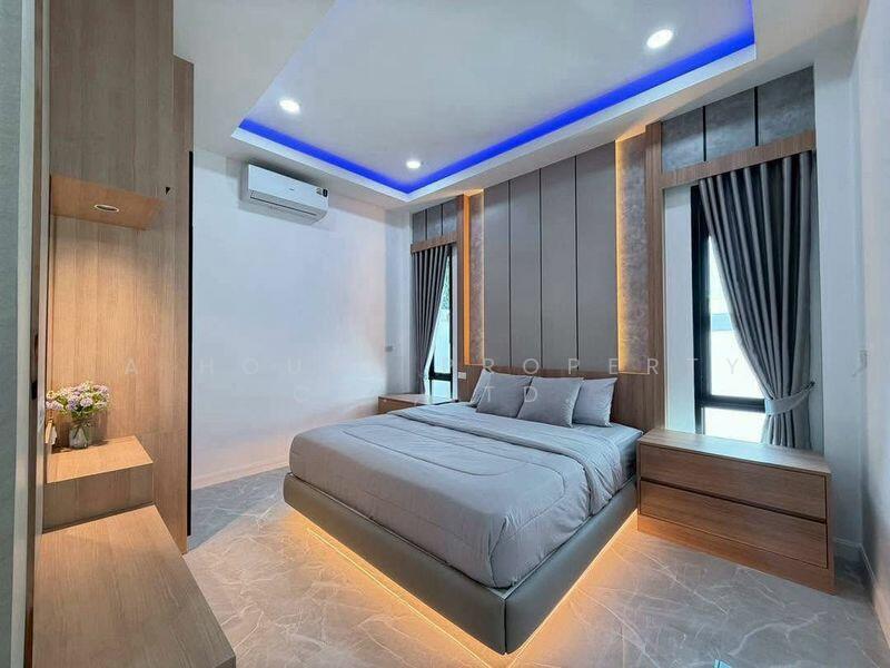 Luxury brand new pool villa for sale in Pattaya., Chon Buri (Pattaya), Nong Pru, Bang Lamung (Pattaya), Chon Buri (Pattaya), 5 Bedrooms, 400 sqm, Villa For Sale, by A House Property Co.,Ltd., 500107043 - DDproperty.com