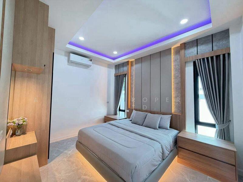 Luxury brand new pool villa for sale in Pattaya., Chon Buri (Pattaya), Nong Pru, Bang Lamung (Pattaya), Chon Buri (Pattaya), 5 Bedrooms, 400 sqm, Villa For Sale, by A House Property Co.,Ltd., 500107043 - DDproperty.com