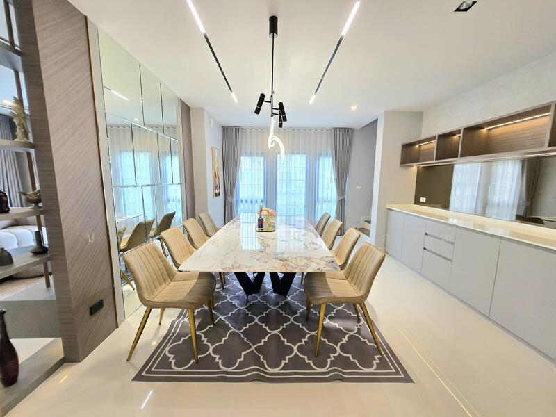 Centro Bangna, Samut Prakan, 111 Soi 3, Bang Kaeo, Bang Plee, Samut Prakan, 4 Bedrooms, 303 sqm, Single Detached House For Sale, by ปภัชญา ธนัตถ์ภรณ์, 500107104 - DDproperty.com