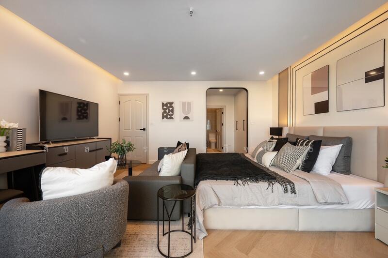 For Sale - The Executive Regent, Bangkok