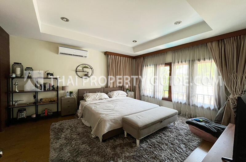 For Rent - House with Private Pool Ekamai, Bangkok