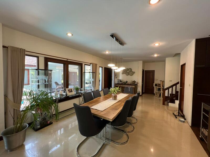 House with Private Pool Ekamai, Bangkok, Khong Tan, Khlong Toei, Bangkok, 4 Bedrooms, 500 sqm, Single Detached House For Rent, by Khun Nita, 500107828 - DDproperty.com