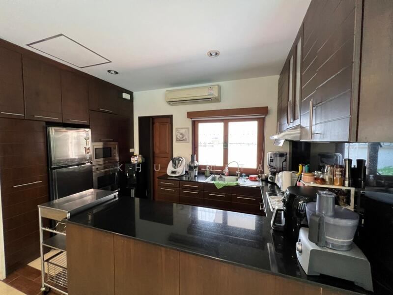 House with Private Pool Ekamai, Bangkok, Khong Tan, Khlong Toei, Bangkok, 4 Bedrooms, 500 sqm, Single Detached House For Rent, by Khun Nita, 500107828 - DDproperty.com