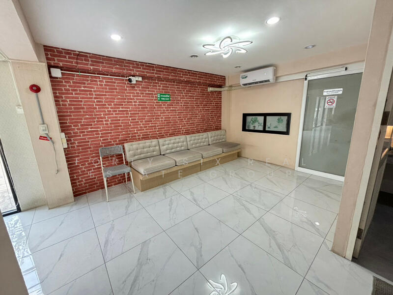 ให้เช่า - ให้เช่า อาคารพาณิชย์ ทำเลดีมาก ตรงข้ามมหาลัยฯ ธุรกิจบัณฑิตย์, กรุงเทพ