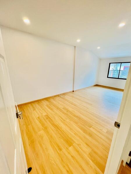 ขาย - สนามบินน้ำ, นนทบุรี