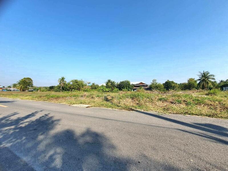 ขาย - ขาย ที่ดิน จัดสรรสวย 826 ตรว. ห่าง ถนน 346 เพียง 350 เมตร เหมาะสร้างบ้าน โกดัง โฮมออฟฟิศ, นนทบุรี