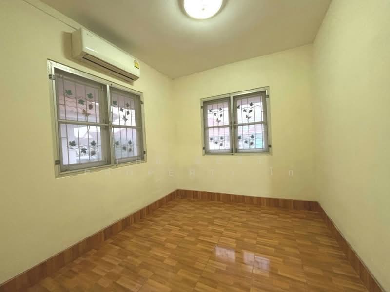 Baan Pruksa 27 Onnut-Ladkrabang, Chachoengsao, ตำบลคลองอุดมชลจร อำเภอเมืองฉะเชิงเทรา จังหวัดฉะเชิงเทรา, Khlong Udomchonchon, Muang Chachoengsao, Chachoengsao, 3 Bedrooms, 100 sqm, Townhouse For Sale, by The Best Property ไก่, 500108525 - DDproperty.com