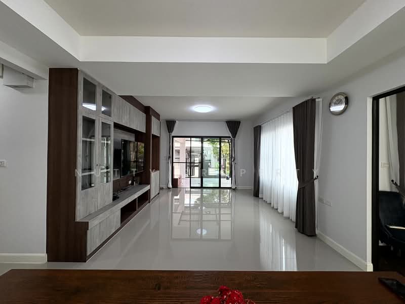 Mantana Bangna Km.7, Samut Prakan, 68 Bangna-Trad Road, Bang Kaeo, Bang Plee, Samut Prakan, 4 Bedrooms, 179 sqm, Single Detached House For Rent, by Nutty Property, 500108581 - DDproperty.com