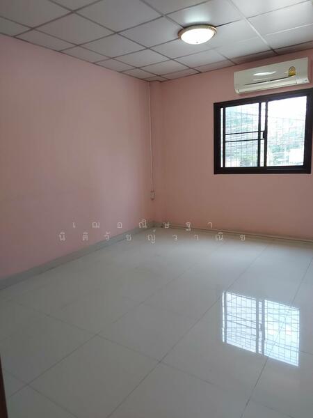 For Rent - ให้เช่าตึกลาดพร้าว ใกล้เซ็นทรัลอีสต์วิลล์ ตึก2ชั้น 4นอน 1น้ำ 1ห้องโถงใหญ่ ทำเลดีมาก, Bangkok