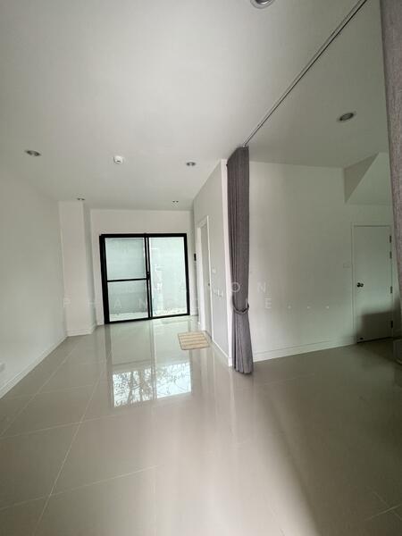 V Compound Bangna-Srinakarin, Samut Prakan, Bang Kaeo, Bang Plee, Samut Prakan, 2 Bedrooms, 123 sqm, Single Detached House For Sale, by Chanon Phangchienghien, 500108785 - DDproperty.com