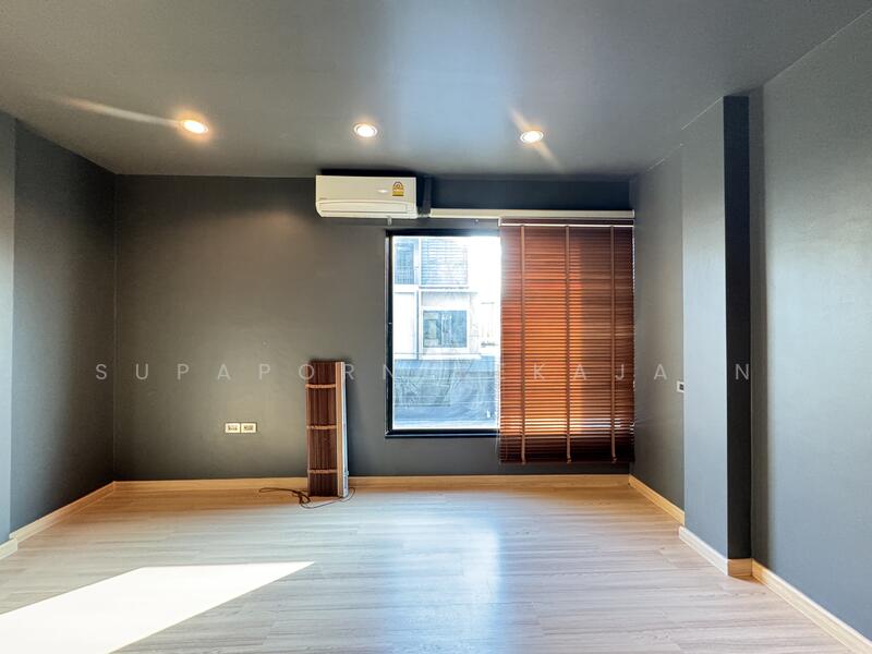 ให้เช่า - Haus Clover Chaengwattana-Ratchaphruek : เฮ้าส์ โคลเวอร์ แจ้งวัฒนะ - ราชพฤกษ์, นนทบุรี