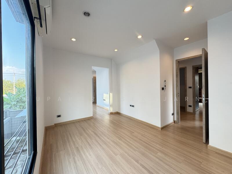 ให้เช่า - Haus Clover Chaengwattana-Ratchaphruek : เฮ้าส์ โคลเวอร์ แจ้งวัฒนะ - ราชพฤกษ์, นนทบุรี