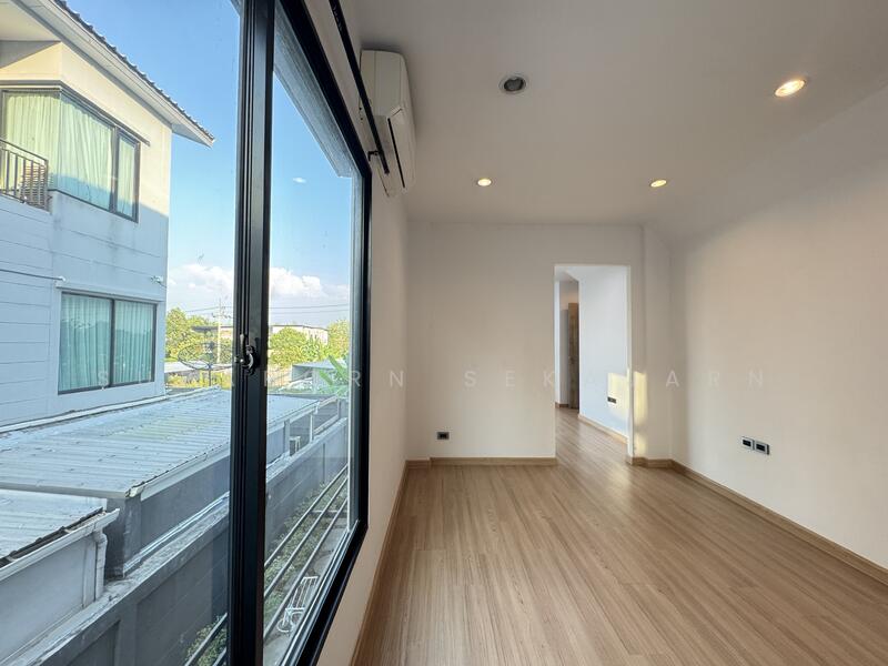 ให้เช่า - Haus Clover Chaengwattana-Ratchaphruek : เฮ้าส์ โคลเวอร์ แจ้งวัฒนะ - ราชพฤกษ์, นนทบุรี