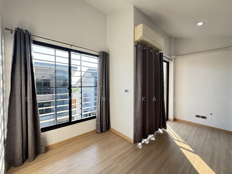 ให้เช่า - Haus Clover Chaengwattana-Ratchaphruek : เฮ้าส์ โคลเวอร์ แจ้งวัฒนะ - ราชพฤกษ์, นนทบุรี