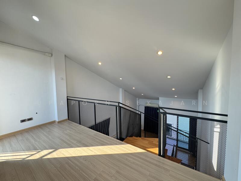 ให้เช่า - Haus Clover Chaengwattana-Ratchaphruek : เฮ้าส์ โคลเวอร์ แจ้งวัฒนะ - ราชพฤกษ์, นนทบุรี