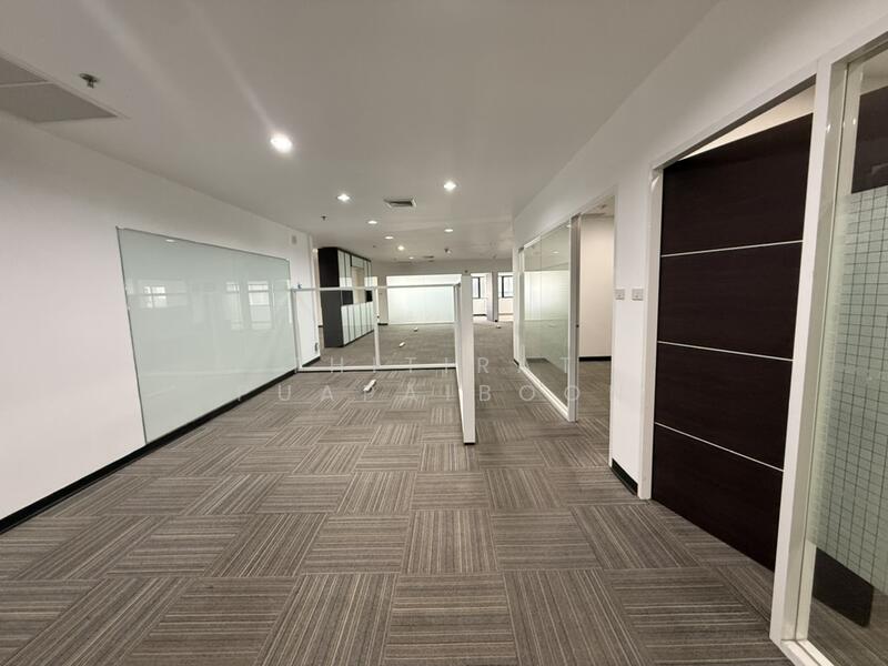 For Sale - Office Space For Sale Ratchadaphisek Road, Bangkok