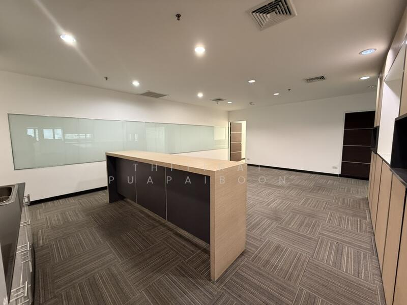 For Sale - Office Space For Sale Ratchadaphisek Road, Bangkok