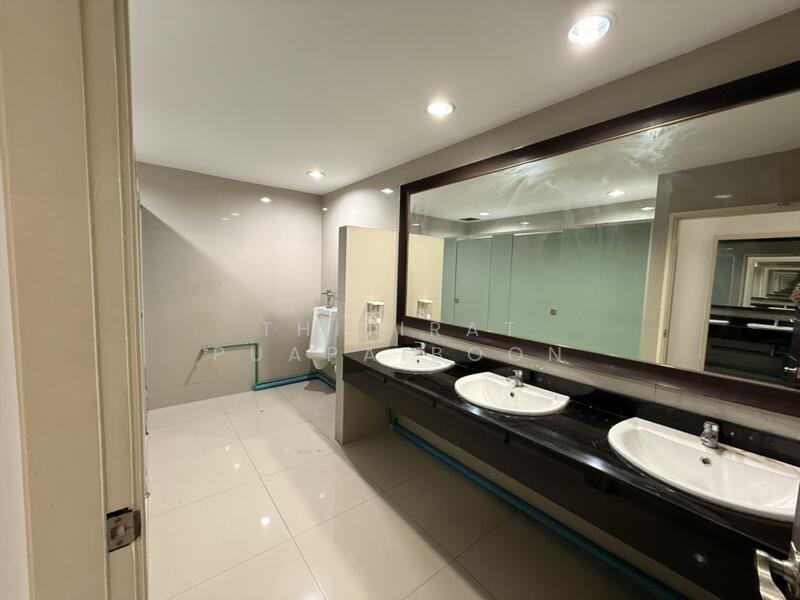 For Sale - Office Space For Sale Ratchadaphisek Road, Bangkok