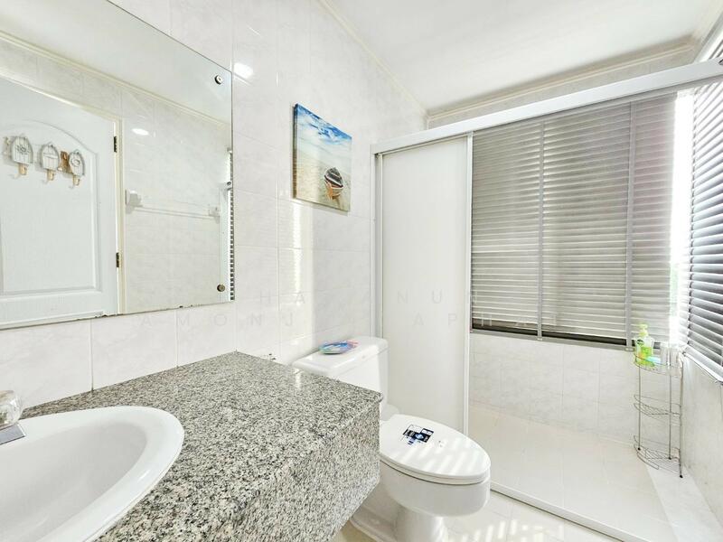 ขาย - Rimhad Condo : อาคารริมหาดคอนโด, เพชรบุรี