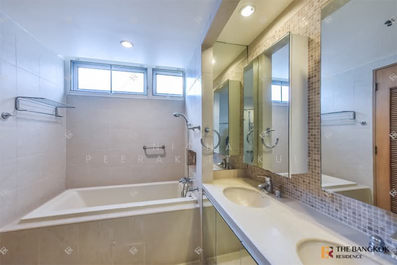 The Royal Saladaeng, Bangkok, 79 Saladaeng Road, Silom, Bang Rak, Bangkok, 3 Bedrooms, 150 sqm, Condo For Rent, by Nicha Peerakittikul, 500109245 - DDproperty.com
