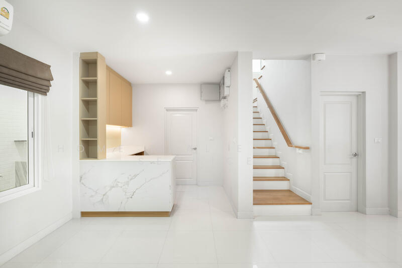 ขาย - Centro Sathorn-Kallapapruek : เซนโทร สาทร-กัลปพฤกษ์, กรุงเทพ