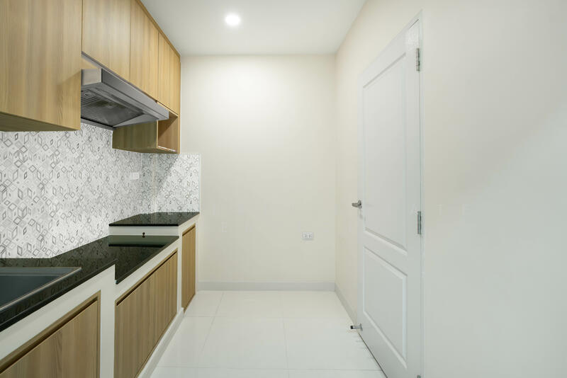 ขาย - Centro Sathorn-Kallapapruek : เซนโทร สาทร-กัลปพฤกษ์, กรุงเทพ