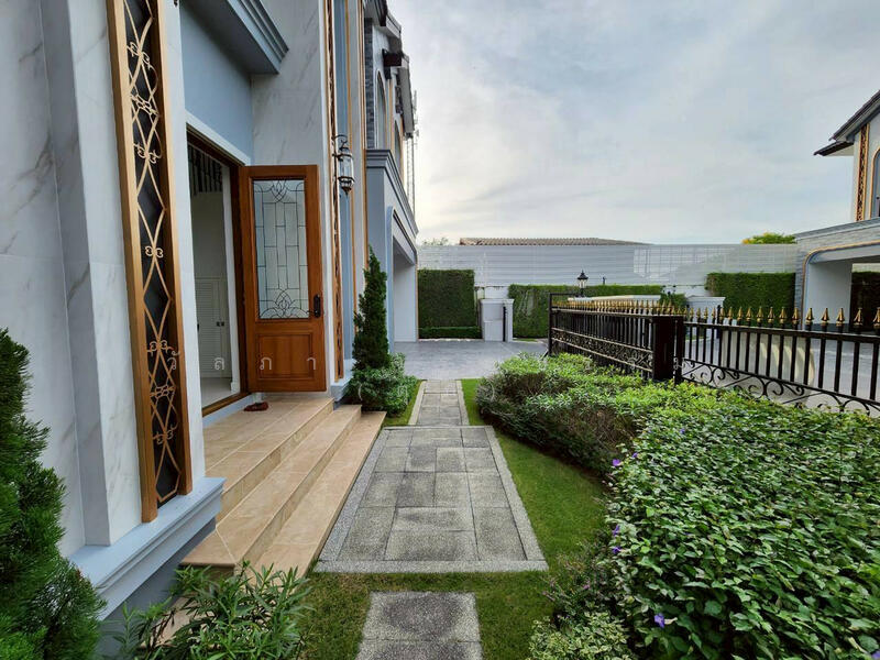 The Grand Pinklao, Bangkok, 594 Borommaratchachonnani Road, Sala Thammasop, Thawi Watthana, Bangkok, 4 Bedrooms, 393 sqm, Single Detached House For Sale, by Wanlapa Charoonthum, 500109786 - DDproperty.com