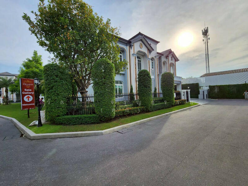 The Grand Pinklao, Bangkok, 594 Borommaratchachonnani Road, Sala Thammasop, Thawi Watthana, Bangkok, 4 Bedrooms, 393 sqm, Single Detached House For Sale, by Wanlapa Charoonthum, 500109786 - DDproperty.com