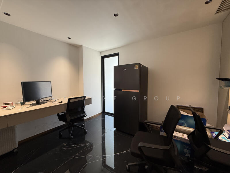 ให้เช่า - Luxury 3 storey shop at Phromphong, กรุงเทพ