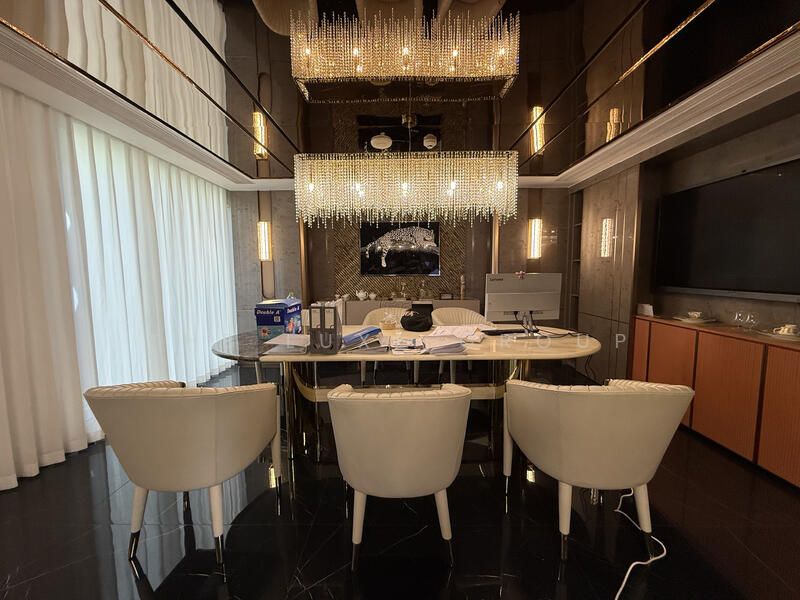 ให้เช่า - Luxury 3 storey shop at Phromphong, กรุงเทพ