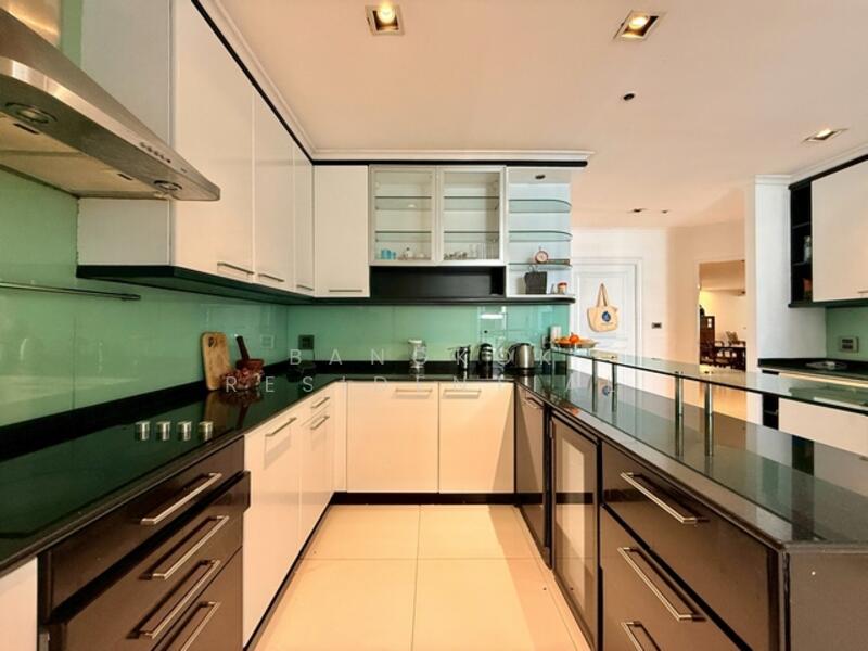 Kallista Mansion, Bangkok, 64 Soi Sukhumvit 11, Khlongtoei Nua, Watthana, Bangkok, 3 Bedrooms, 315 sqm, Condo For Rent, by Bangkok Residential, 500110043 - DDproperty.com